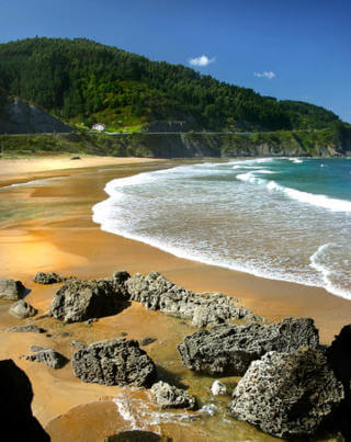 Basque Country sea and beach_playa_laga