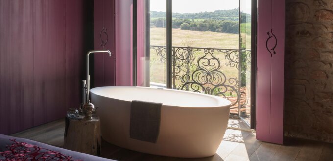 Château Castigno bathtub